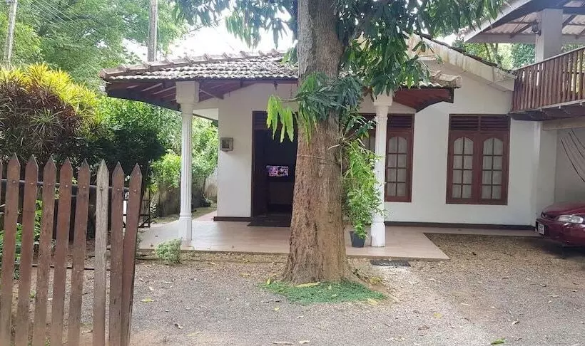 Aamiaismajoitus (B&B) Aragorn Villa