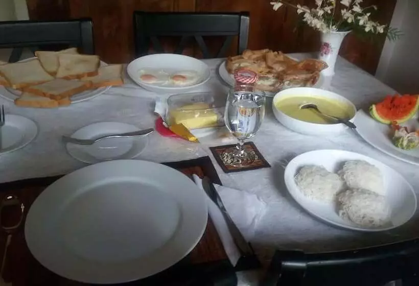 Aamiaismajoitus (B&B) Aragorn Villa
