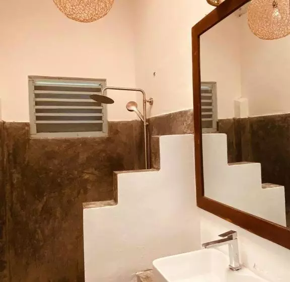 Bed & Breakfast Cafe Ceylon