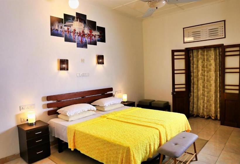 Bed and Breakfast Camellia Dwelling