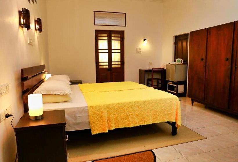 Bed and Breakfast Camellia Dwelling