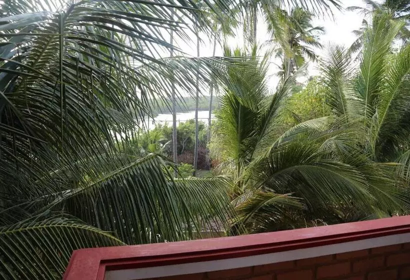 ベッドアンドブレックファースト Lonely Beach Resort Tangalle