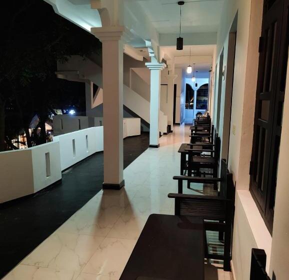 בית מלון כפרי Atteriya Chill