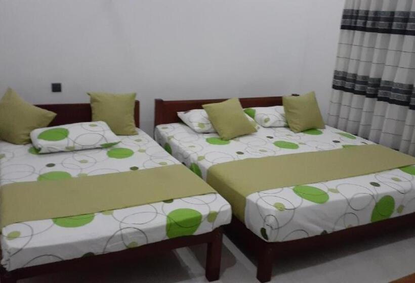 ホテル Ever Green Villa