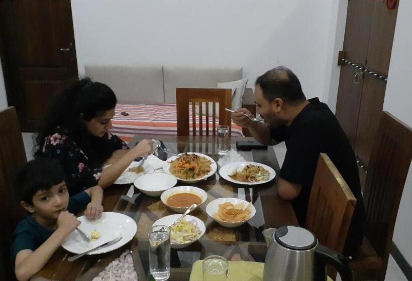 ホテル Ever Green Villa