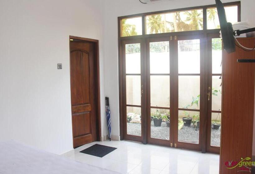 ホテル Ever Green Villa