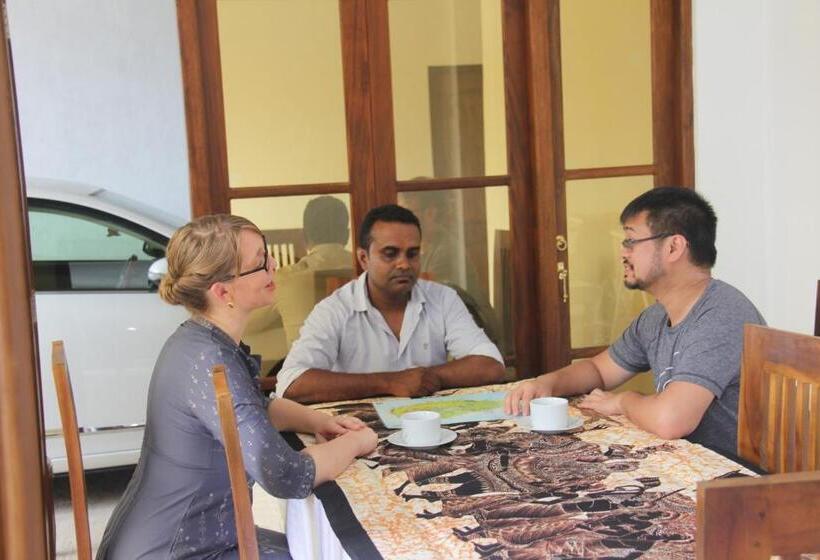 ホテル Ever Green Villa