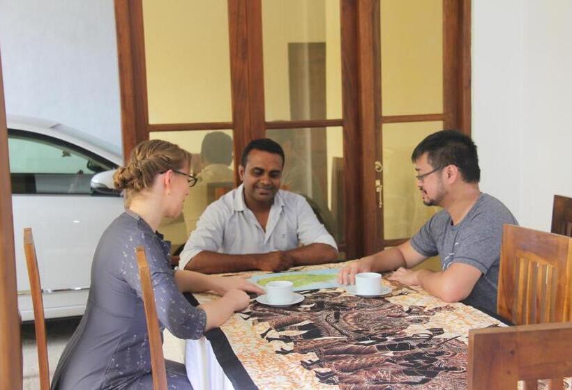 ホテル Ever Green Villa