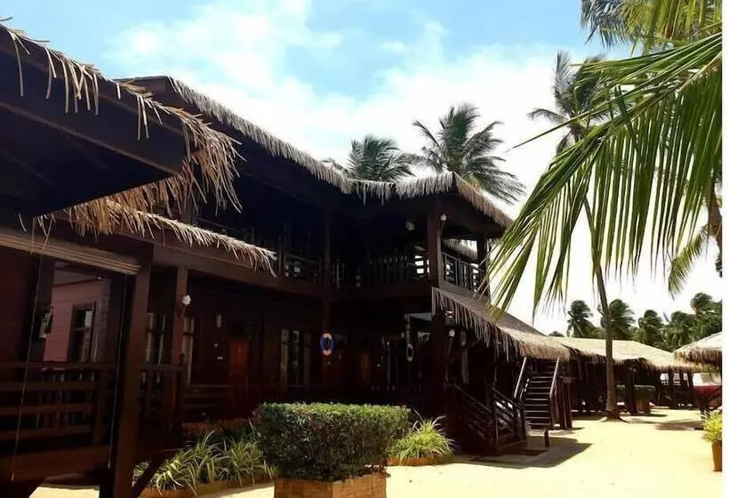Hotelli Nilaveli Beach Resort   Level 1 Certified