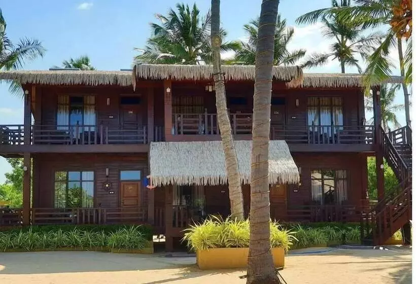 Hotelli Nilaveli Beach Resort   Level 1 Certified