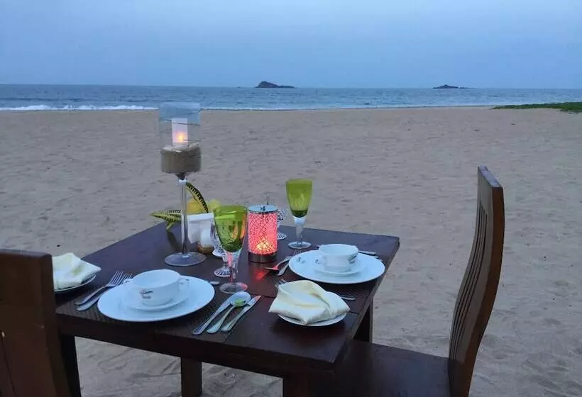 Hotelli Nilaveli Beach Resort   Level 1 Certified