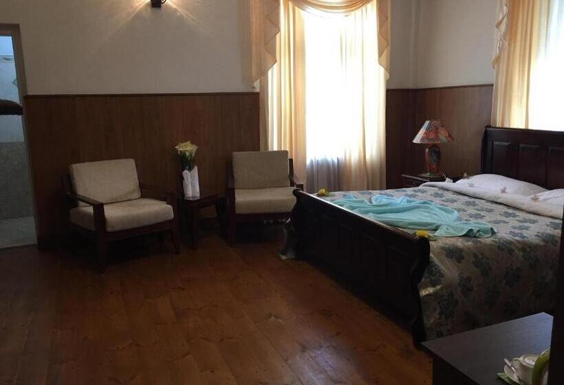 בית מלון כפרי The Trevene