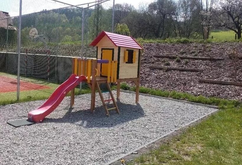 ホテル Toč