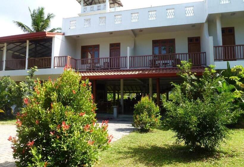 Szálloda Weligama Ocean Breeze