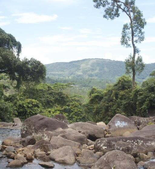 فندق على الطريق Deniyaya National Backpackers Hostel