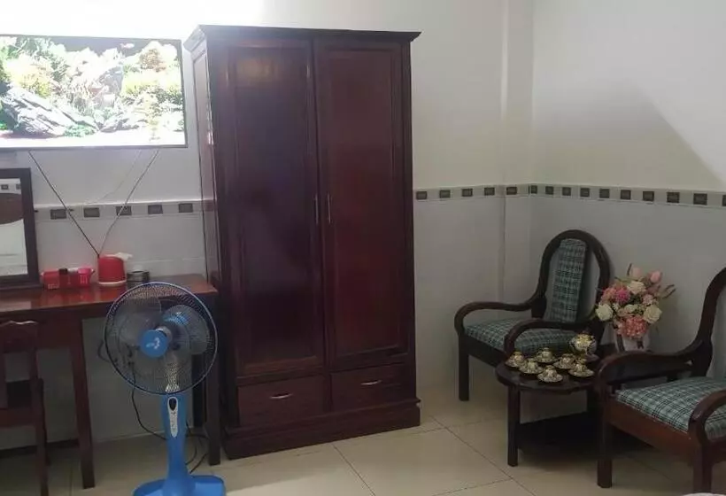 هتل کپسول Hoàng Long