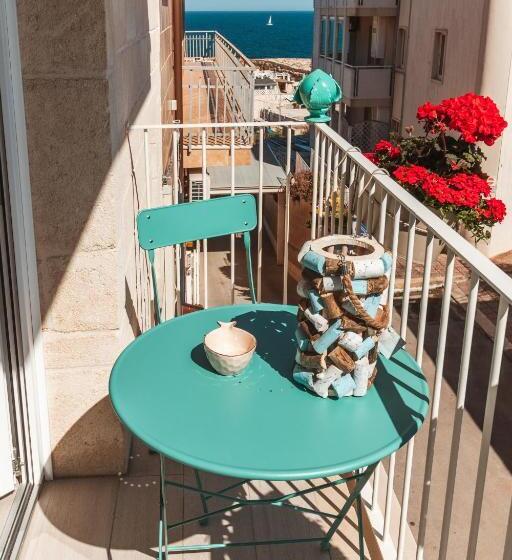 Fema B&b Housea Travel