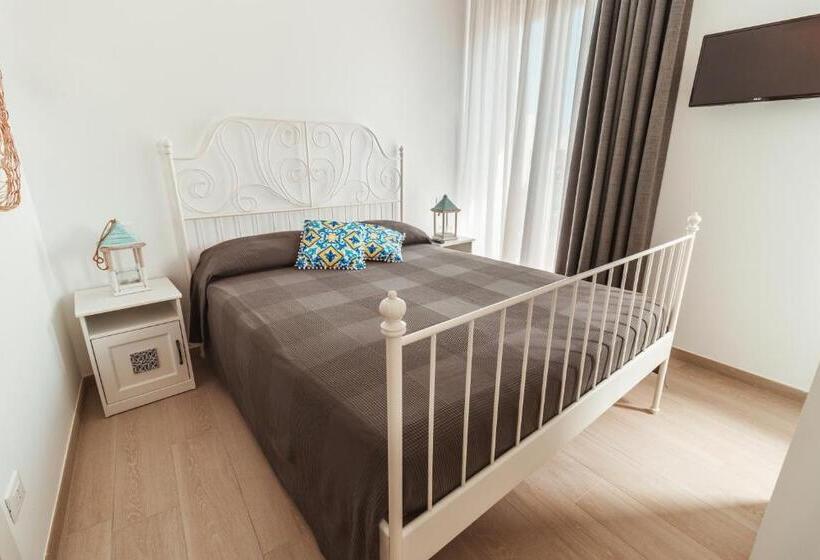 Fema B&b Housea Travel