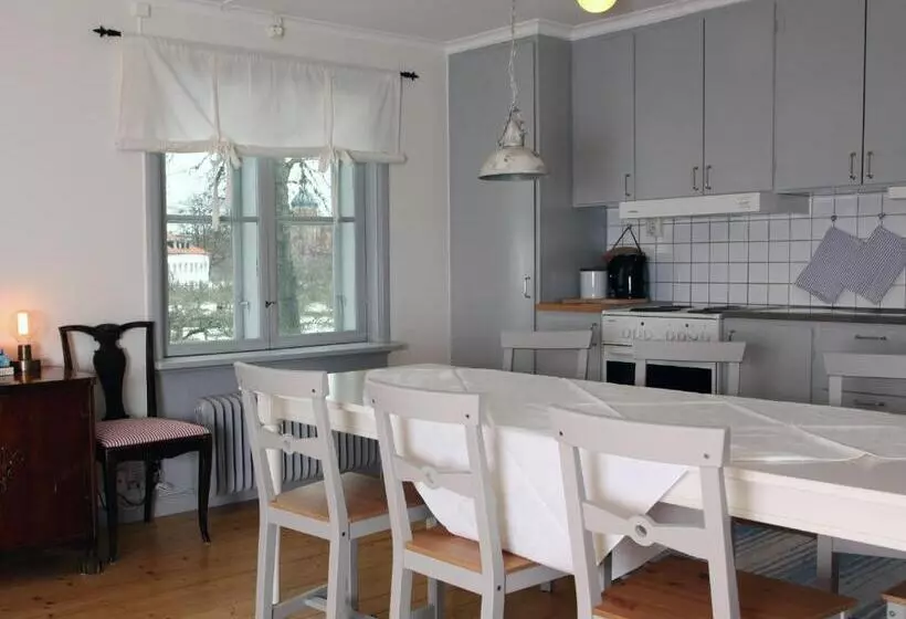 Aamiaismajoitus (B&B) Gripsholms Bnb
