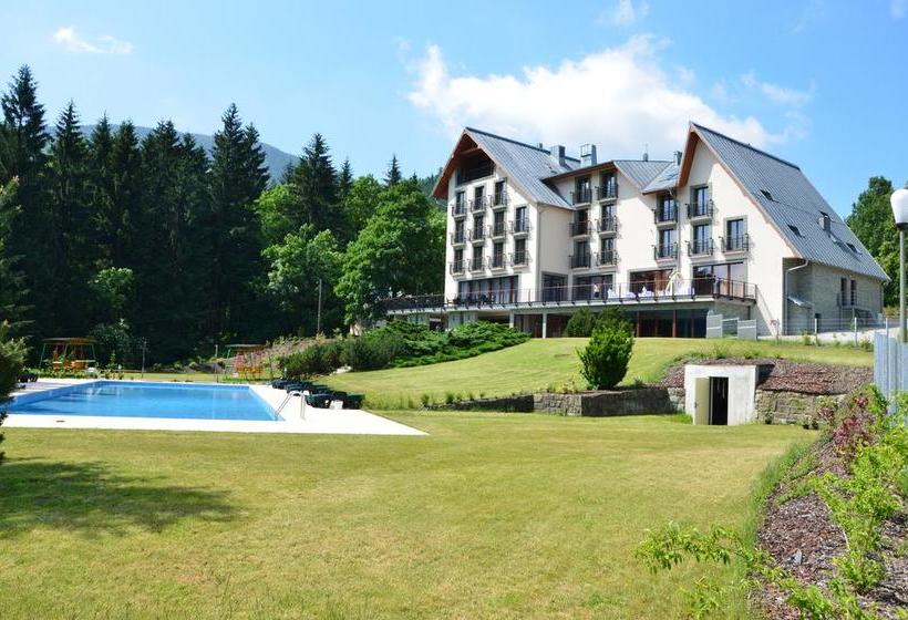 Hotelli Beltine Forest