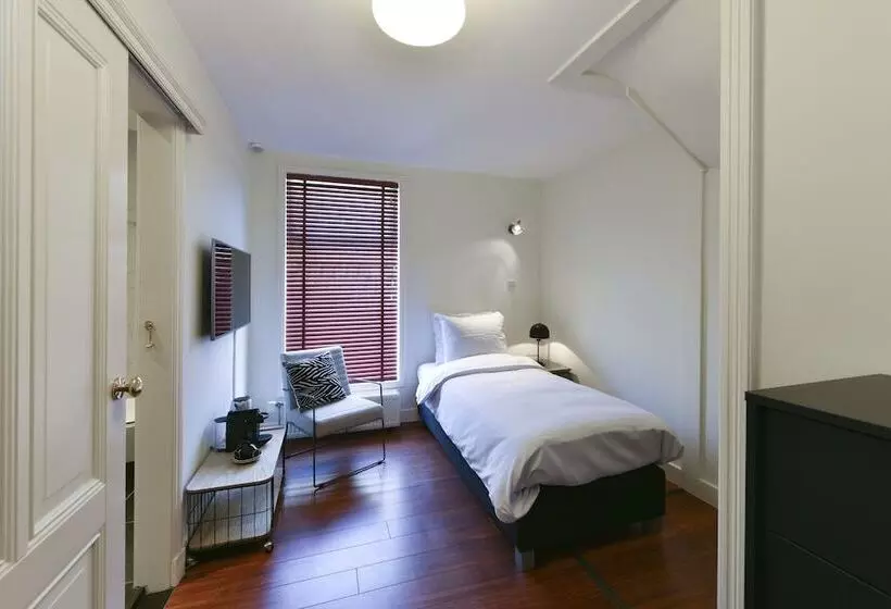 Hotelli De Gravin