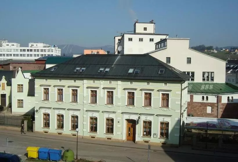 ホテル Krakonoš