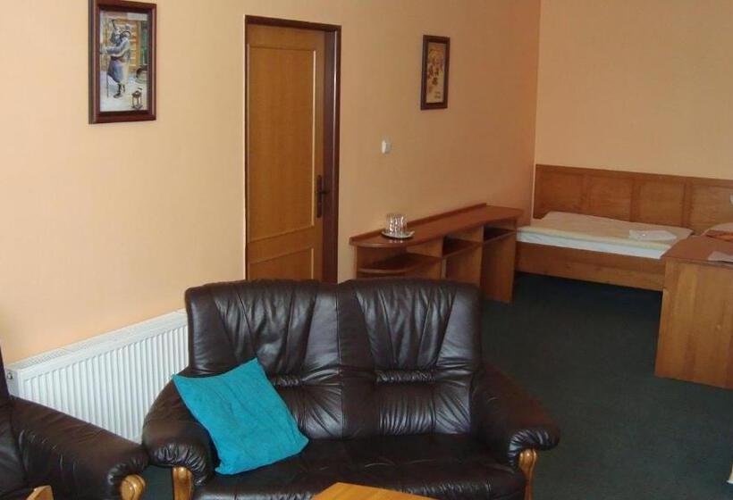 Отель Krakonoš