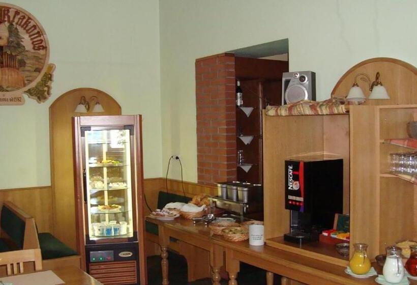 Отель Krakonoš
