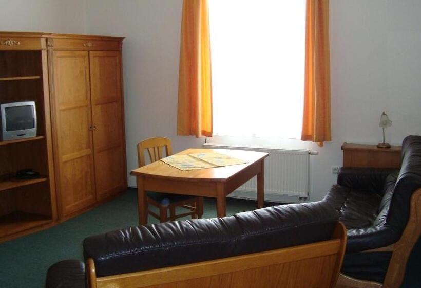 Отель Krakonoš