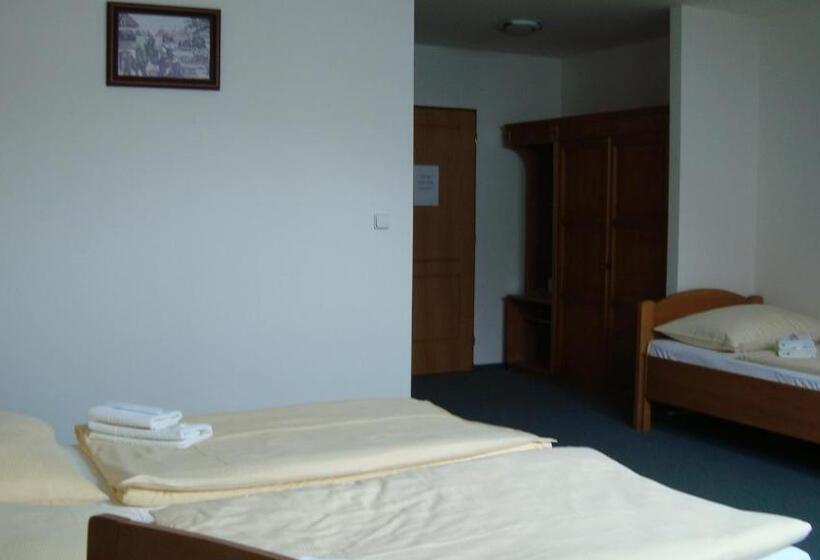 Отель Krakonoš