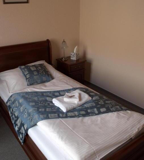 ホテル Na Kafkové