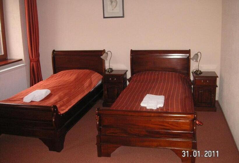 ホテル Na Kafkové