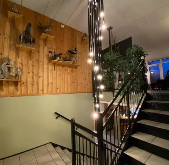 Otel Trædal