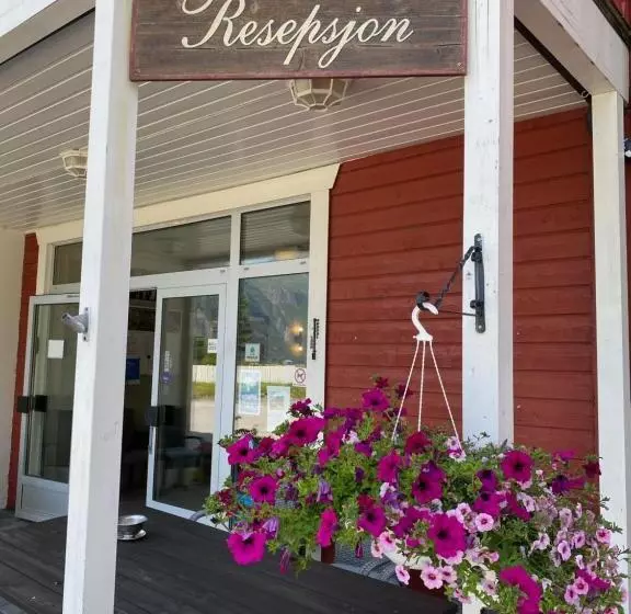 Otel Trædal