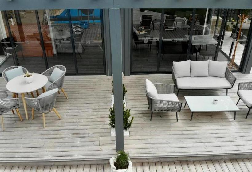 هتل Vila Vitalija