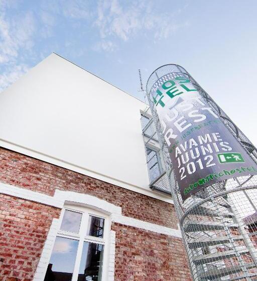 Just Rest Automatic Hostel