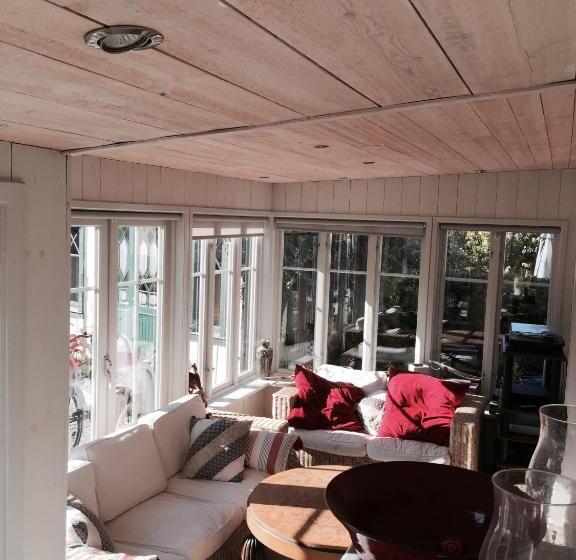 Mullbärsgården Bed & Breakfast