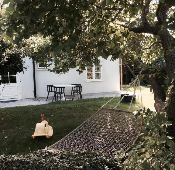 Mullbärsgården Bed & Breakfast