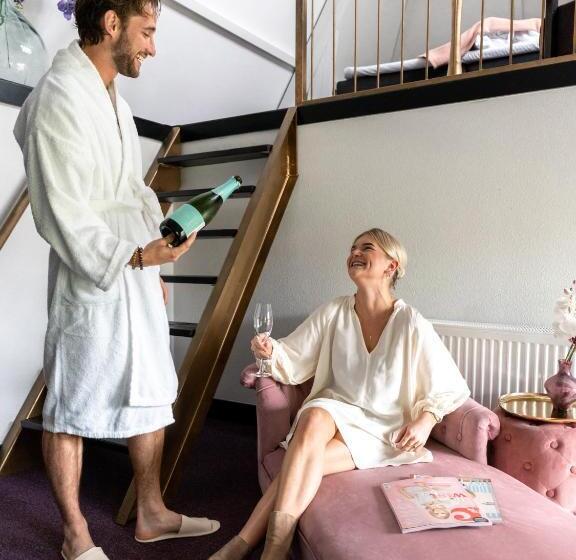 Wolf Hotel Kitchen & Bar