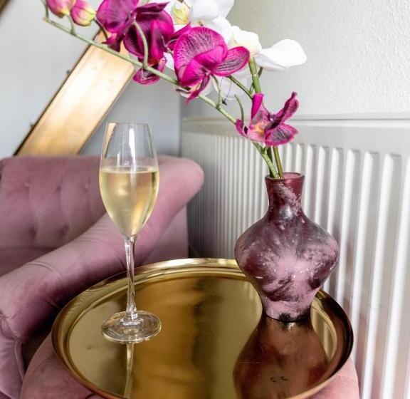 Wolf Hotel Kitchen & Bar