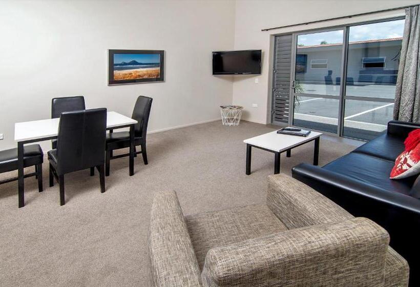 37 The Landing Motel