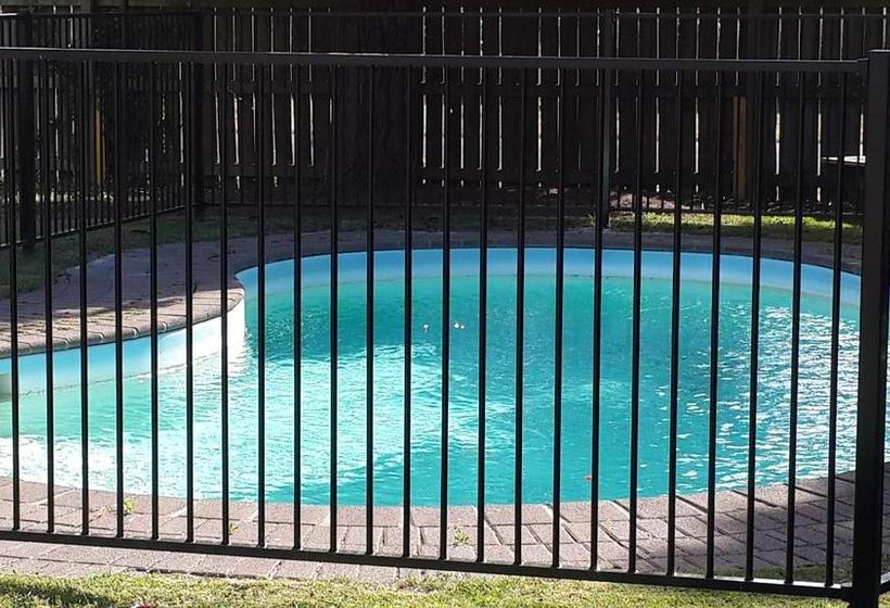 הוסטל Berkenhoff Lodge