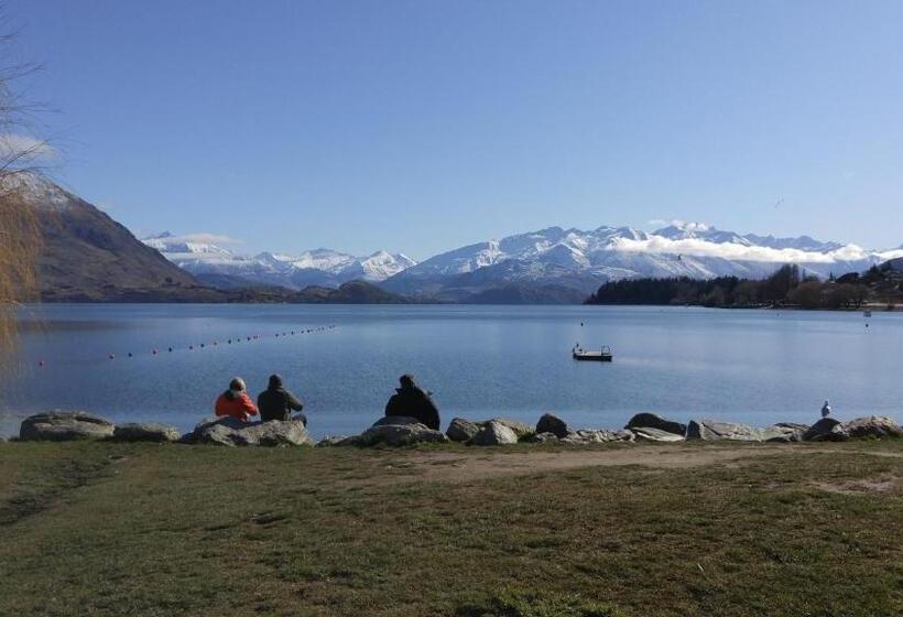 הוסטל Zula Lodge