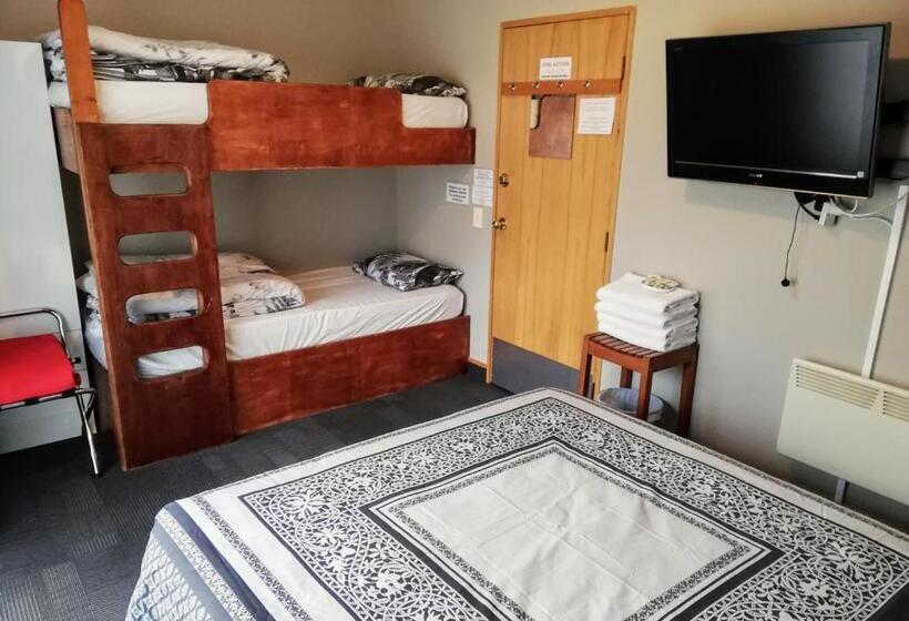 הוסטל Zula Lodge