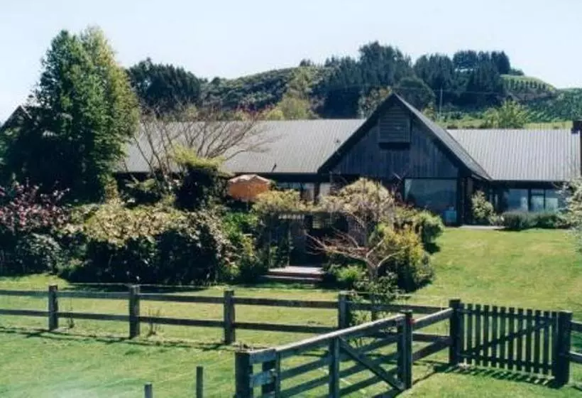 ベッドアンドブレックファースト A Panoramic Country Homestay