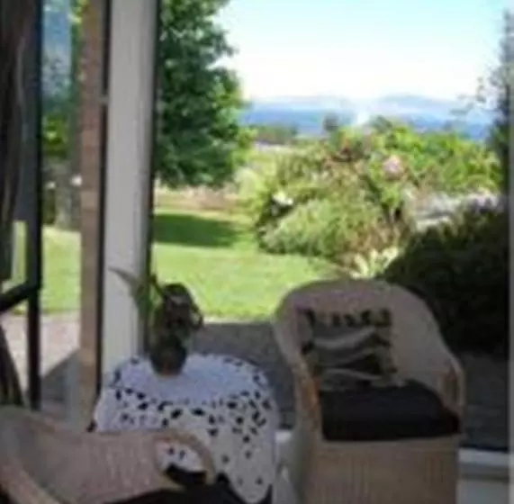 ベッドアンドブレックファースト A Panoramic Country Homestay