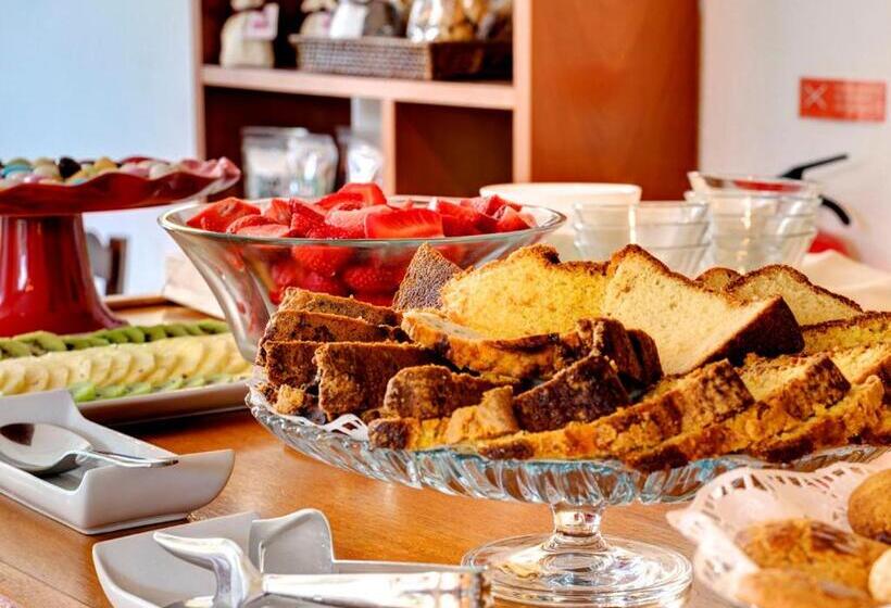 تختخواب و صبحانه Manta Guest