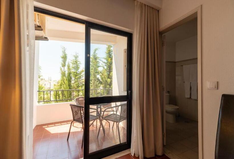 تختخواب و صبحانه Manta Guest