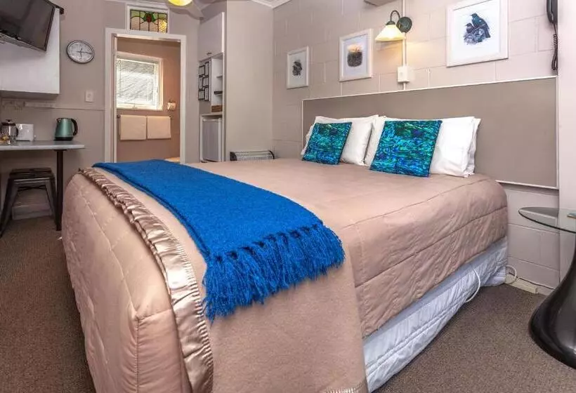 Brookby Motel