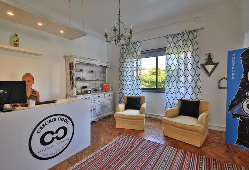 Cascais Cool Hostel Suites & Pool